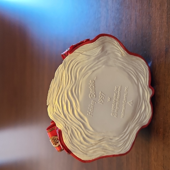 Hallmark Holiday Barbie ornament 1997, in box. - Picture 5 of 5